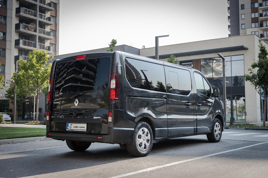 Renault Trafic – rear view